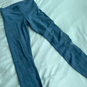 Lululemon V front leggings